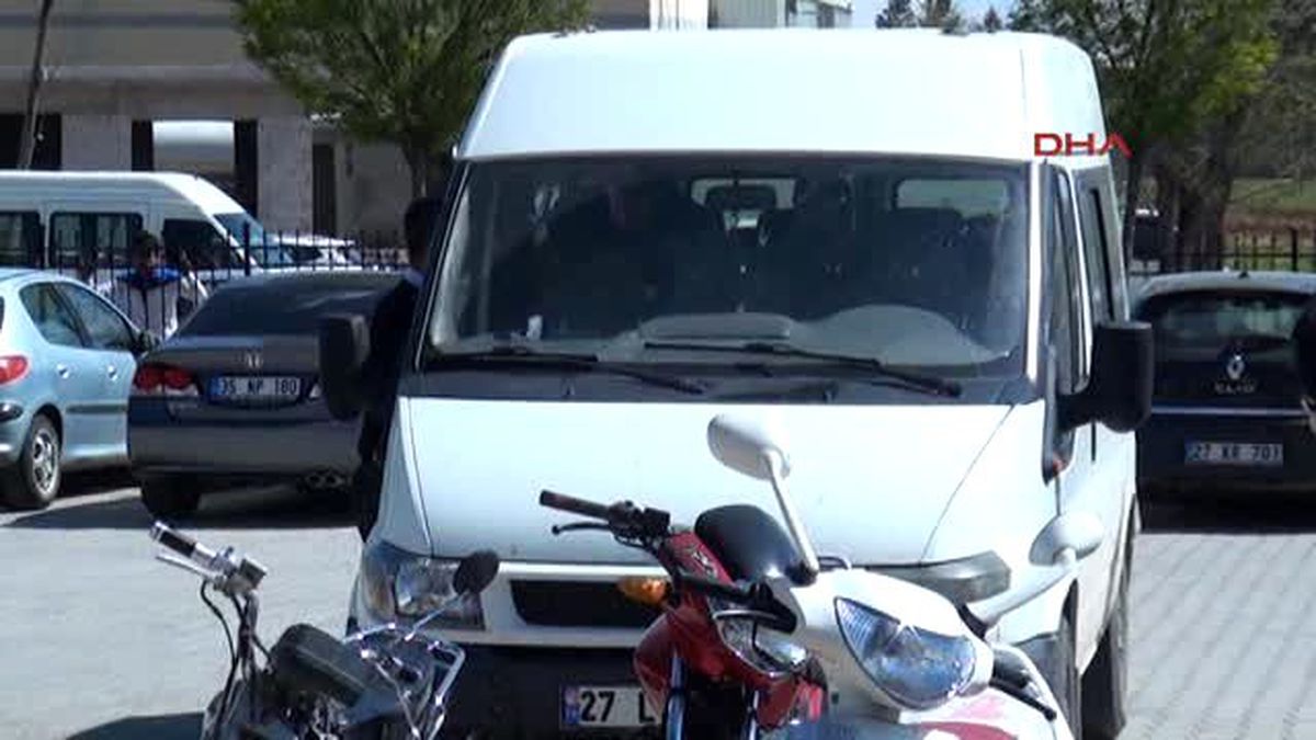 Nizip Işid\'e Katılmaya Giderken Yakalanan 3 Kişi Adliyede