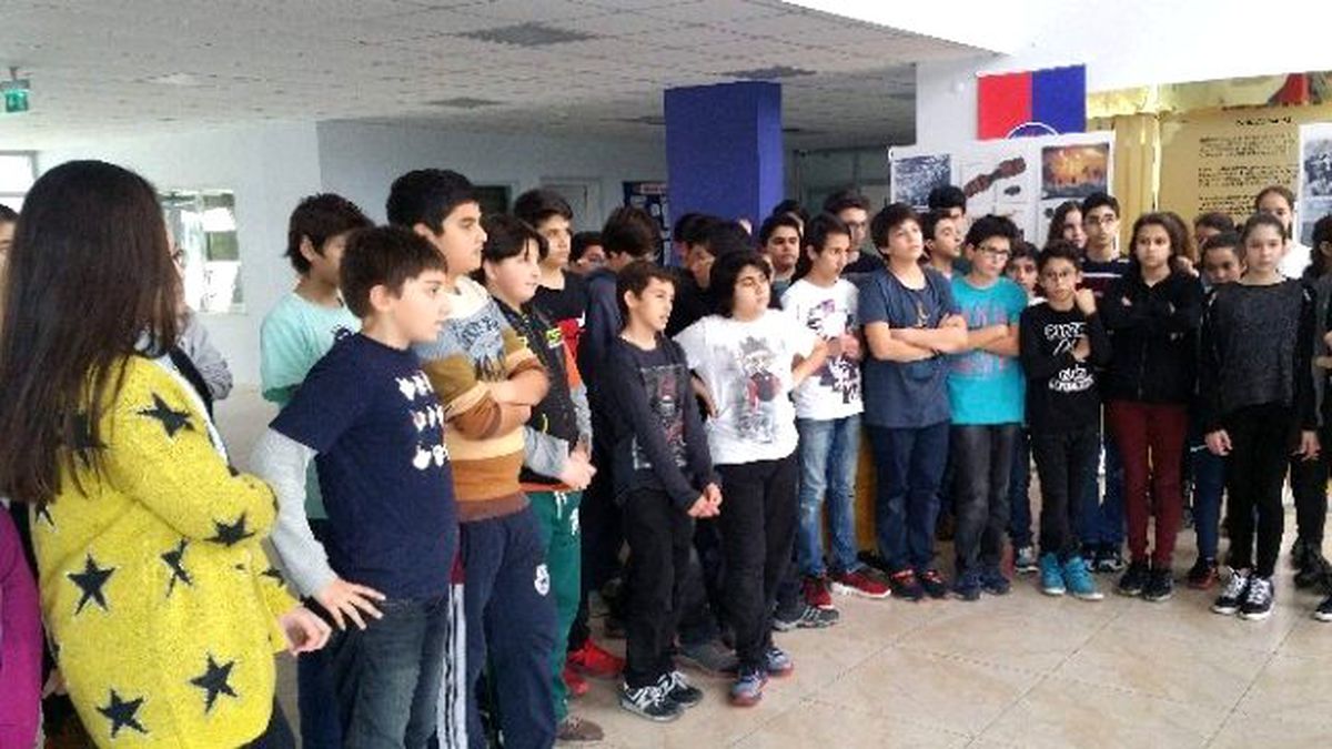 Öğrenciler Çanakkale\'yi Okullarında Yaşadı