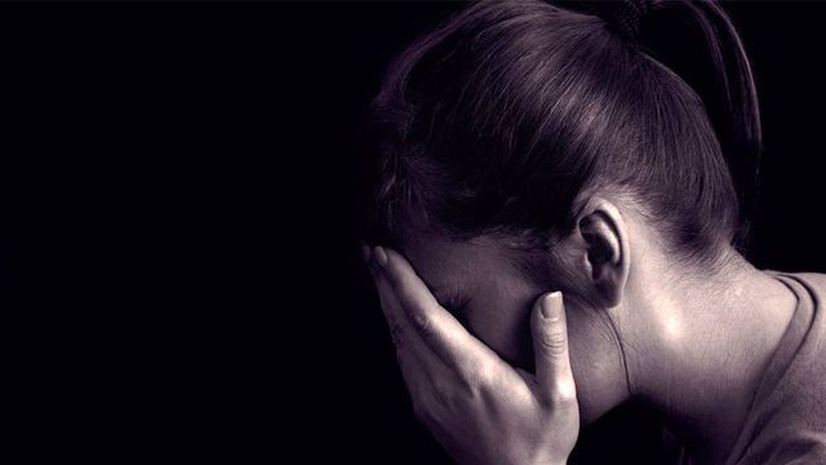 Çinli Öğretmen, Okulun Bahçesinde Öğrencisine Tecavüz Etmeye Çalıştı