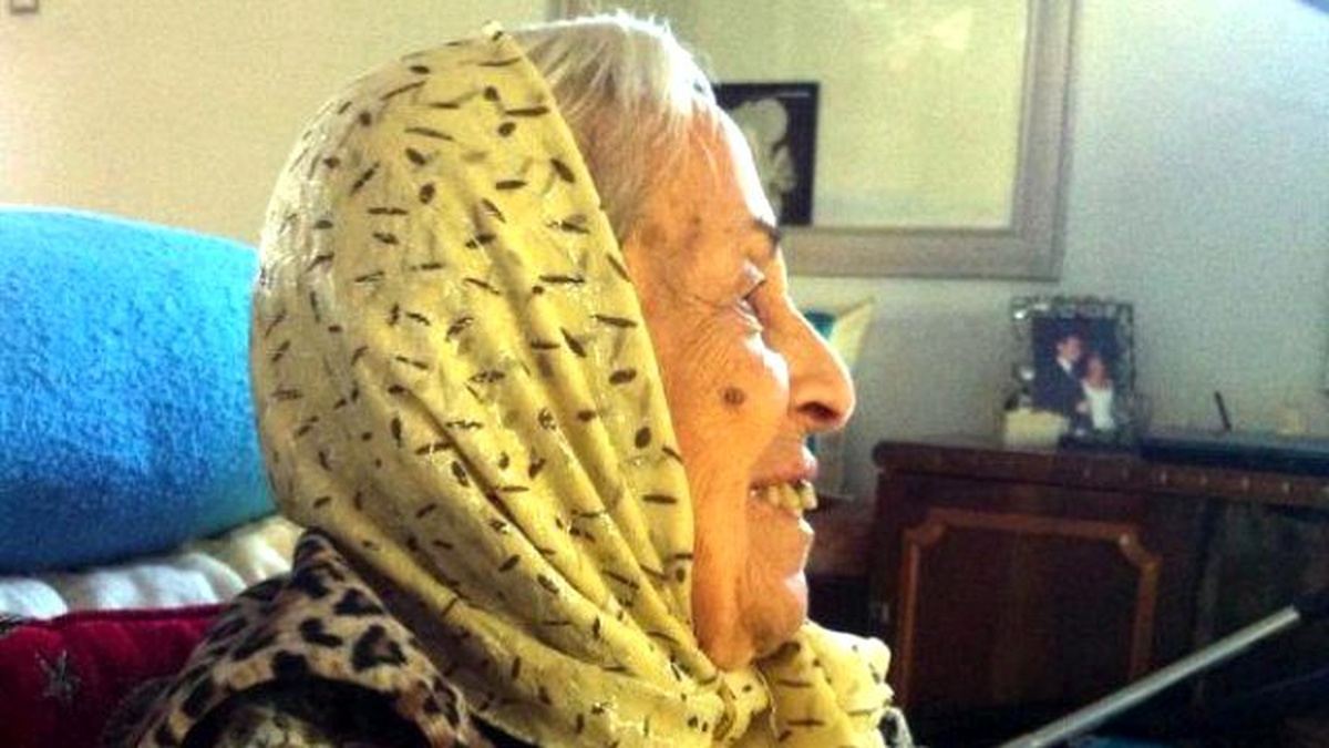 94 Yaşındaki Aliye Teyzeden Hırsızlara Not: Evladım, Kapıyı Kapatın