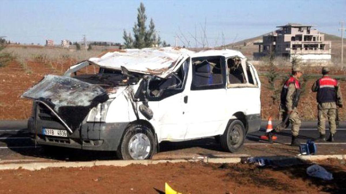 Şanlıurfa\'da İşçi Servisi Devrildi: 14 Yaralı