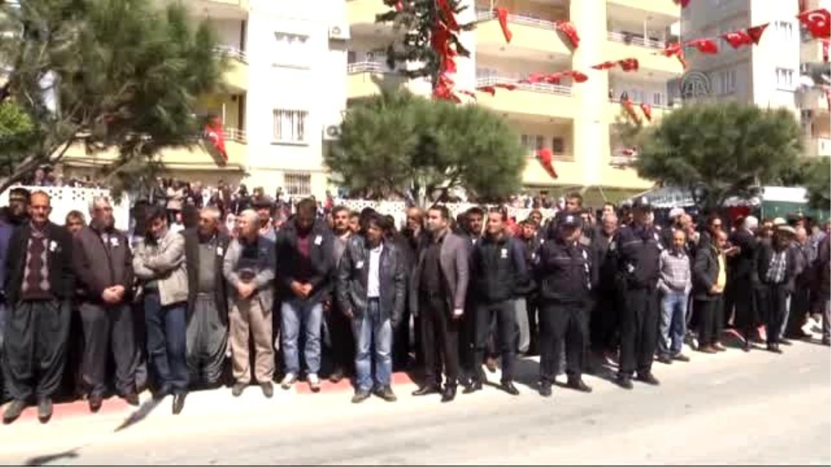 Şehit Jandarma Yüzbaşı Halil Özdemir\'in Cenazesi, Memleketine Getirildi