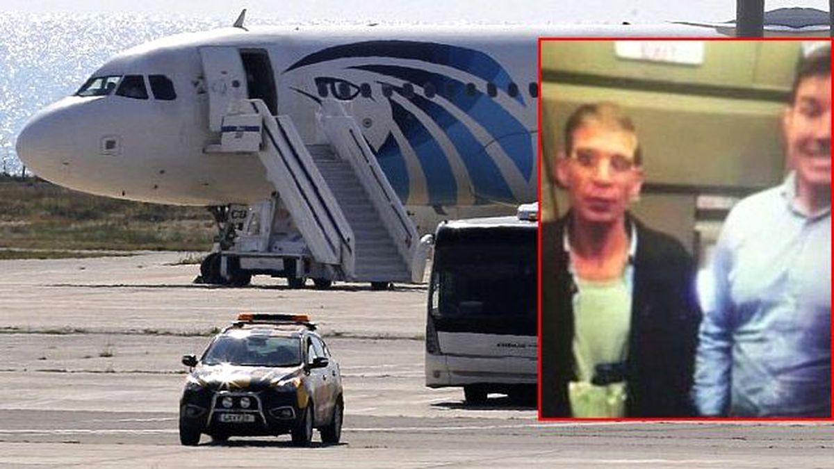 Sırıtkan Yolcu, Hava Korsanıyla Selfie Çektirdi