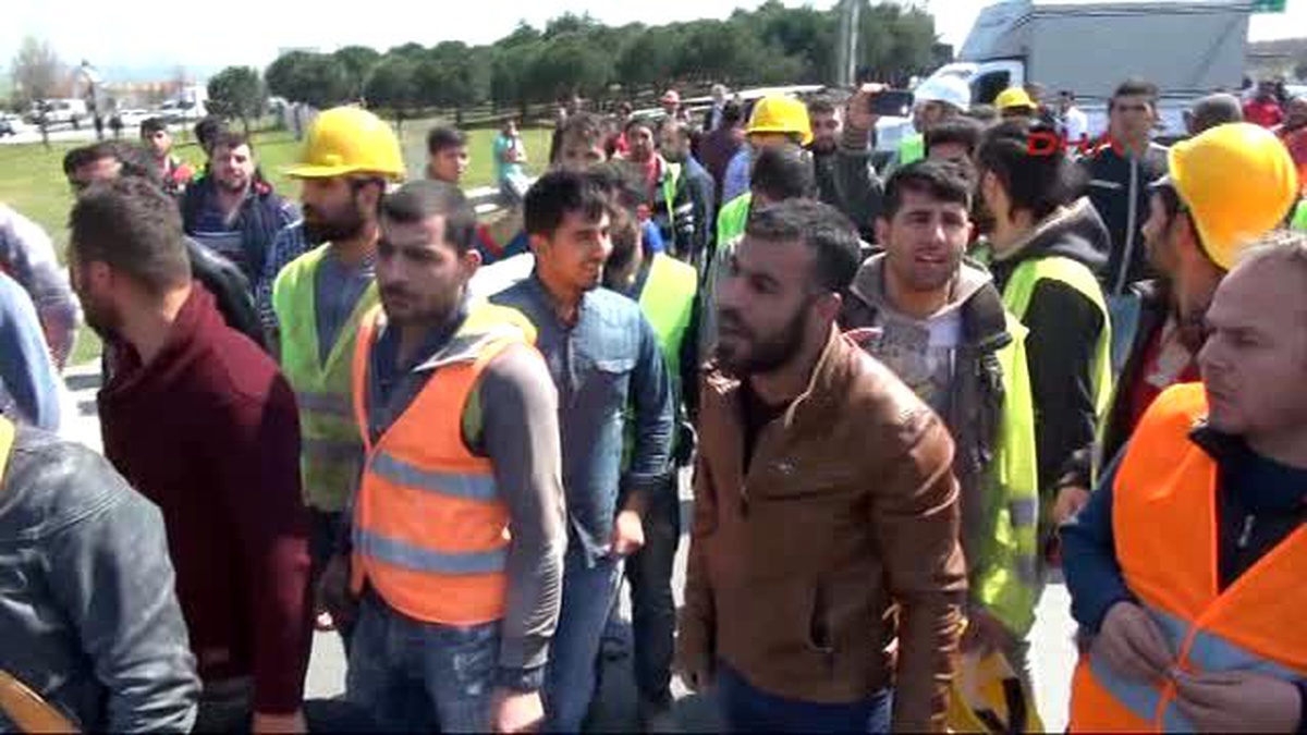 Tem Bağlantı Yolu 200 Kişilik İşçi Grubu Tarafından Trafiğe Kapatıldı