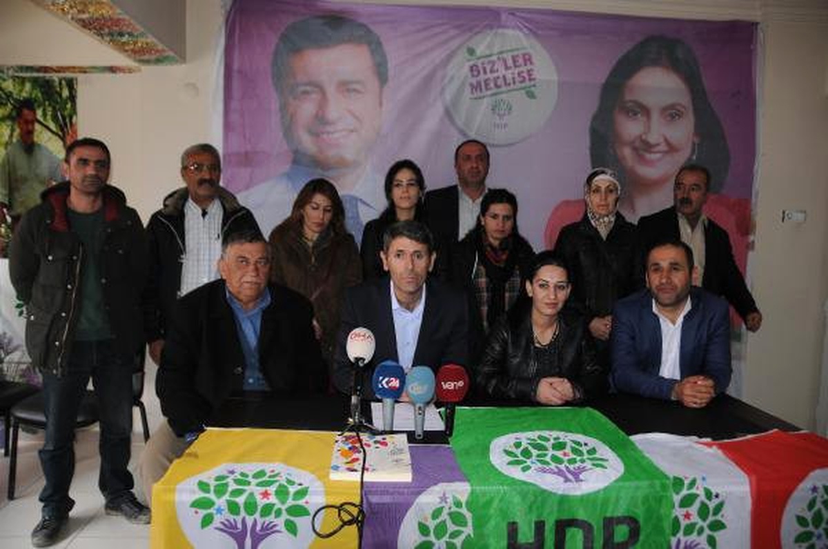 Yüksekova\'da Bir PKK\'lının Cesedinin Kediye Atıldığı İddiası