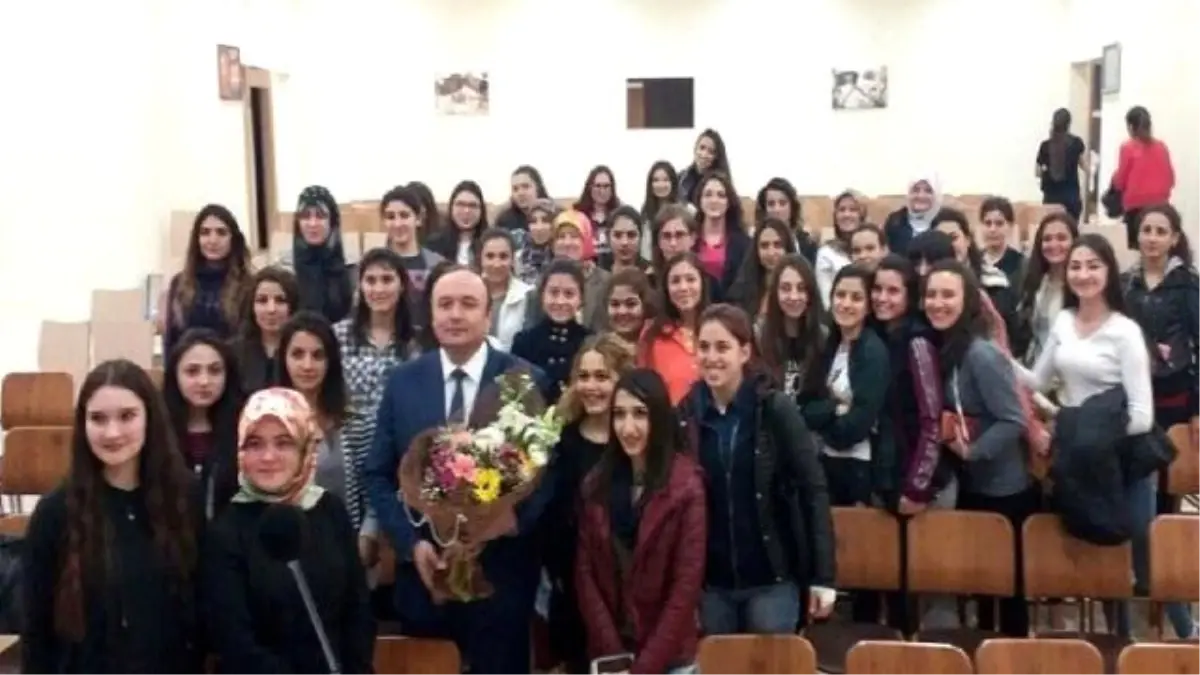 Yurt-Kur Öğrencileri ile Üniversite Öğrencileri Buluştu