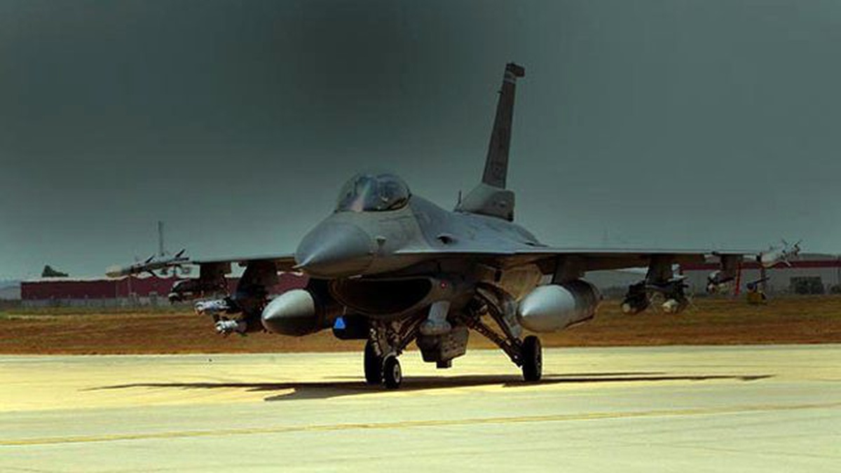 Afganistan\'da ABD Hava Kuvvetlerine Ait F-16 Düştü