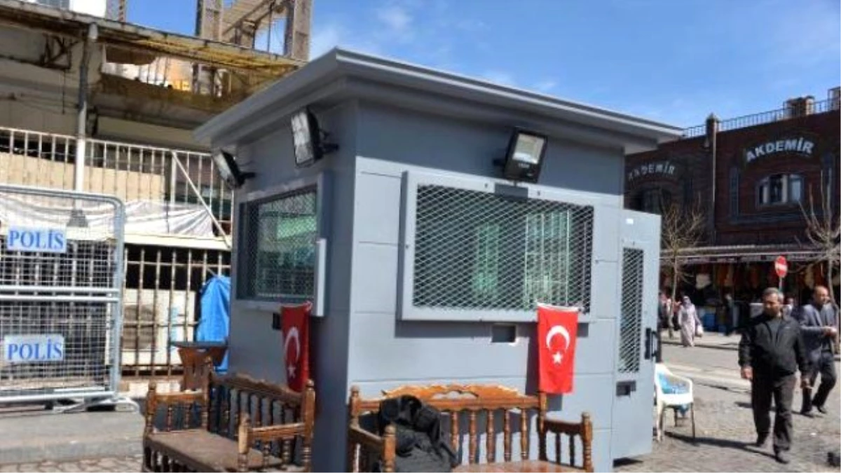 Diyarbakır Valisi Aksoy, Sur Esnafını Ziyaret Etti, Zırhlı Polis Kulübelerini İnceledi