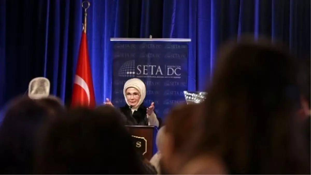 Emine Erdoğan: "Bir Zalimin Zulmünden Kaçan Milyonlarca İnsan Merhametin Adresini Bulamadı"