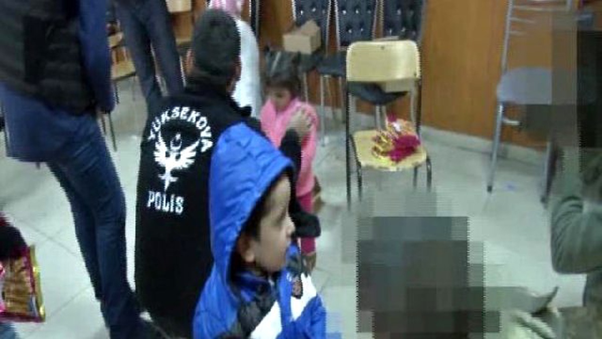 Güvenlik Güçlerinden Yüksekovalı Çocuklara Yakın İlgi