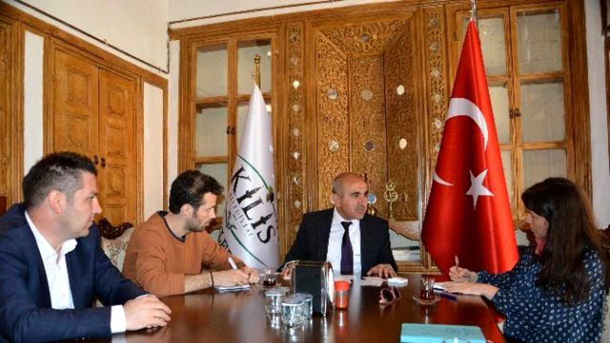 İngiliz ve Hollanda Gazeteleri Nobel\'e Aday Kilis\'in Belediye Başkanı ile Röportaj Yaptı