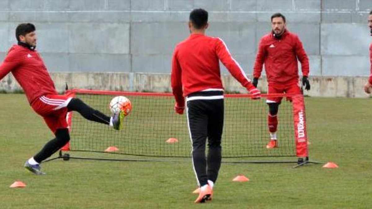 Medicana Sivasspor\'da, Bursaspor Hazırlıkları Sürüyor
