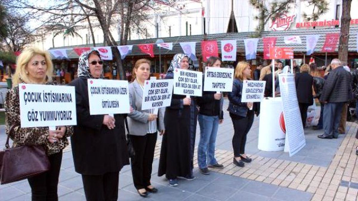 MHP\'li Kadınlardan \'Bir Kereden Çok Şey Olur, Bir İmza da Sen At\' Kampanyası