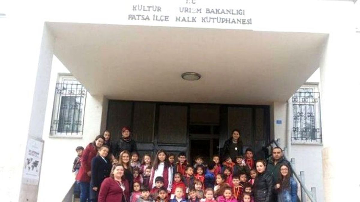 Minik Öğrencilerden Kütüphane Ziyareti