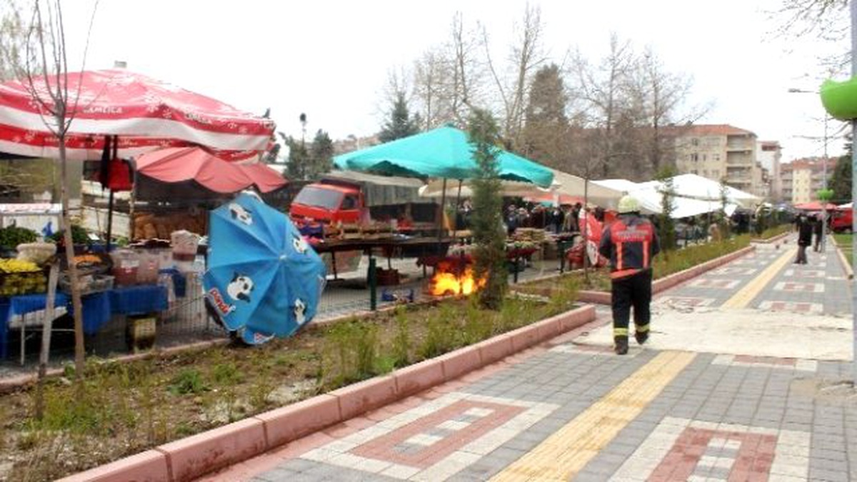 Pazar Yerinde Alev Alan Tüp Paniğe Neden Oldu
