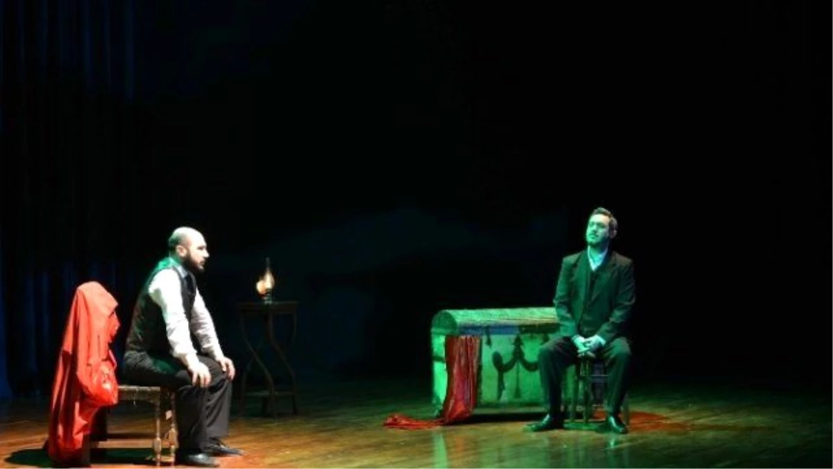 Saü\'de "Şair" İsimli Tiyatro Oyunu Düzenlendi