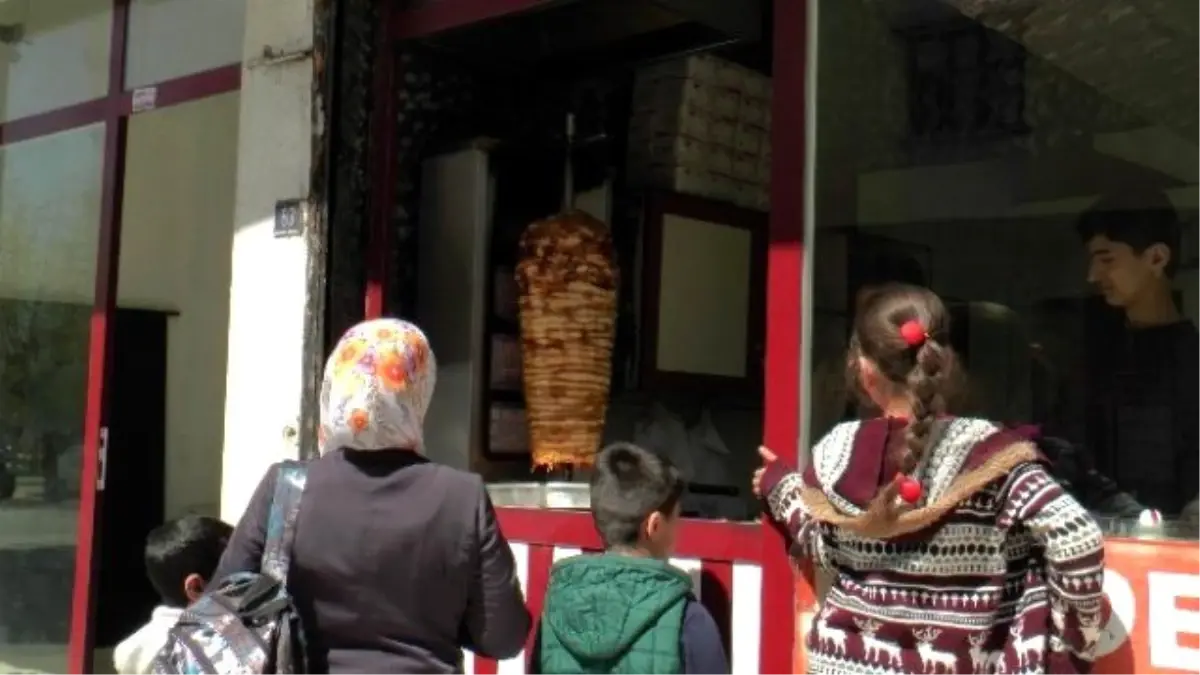 Simit Fiyatına Tavuk Döner