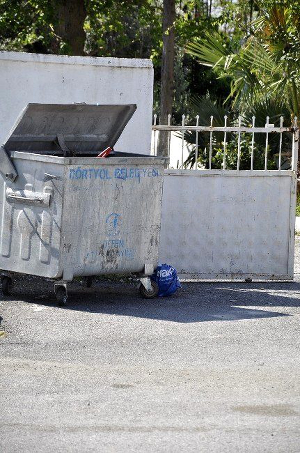 Şüpheli Poşetten Boş Piknik Tüpü Çıktı