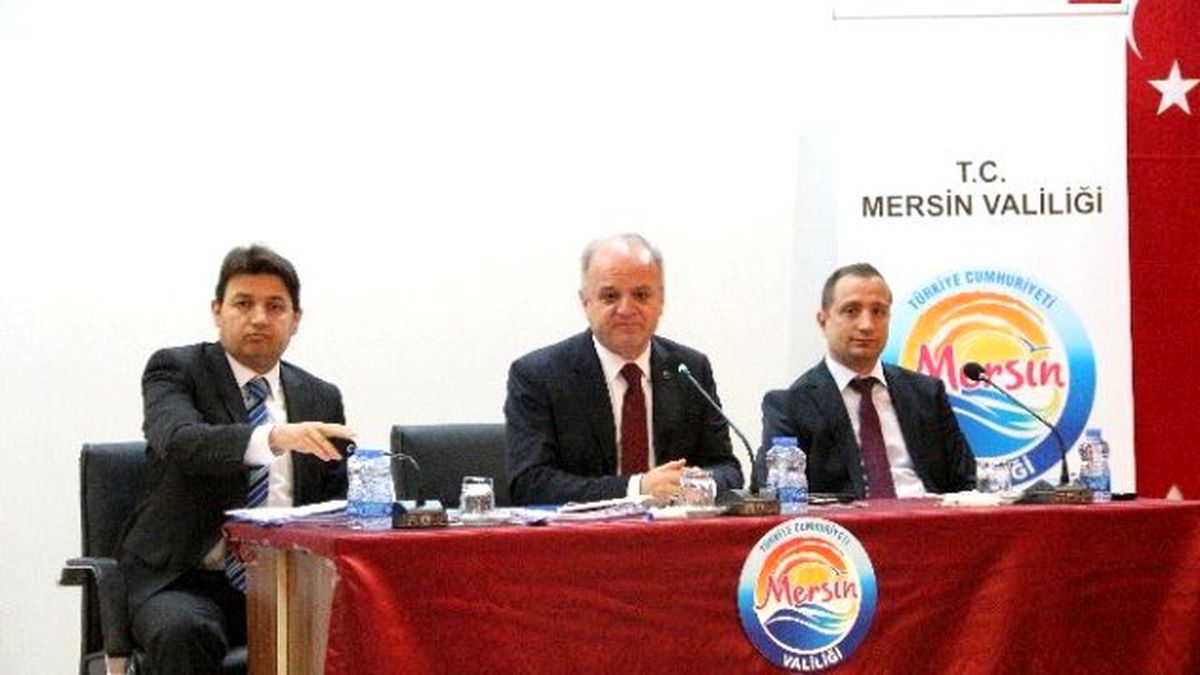 Vali Çakacak\'tan Bürokratlara Uyarı