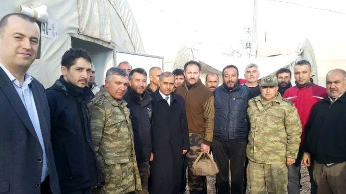 Validen Nusaybin\'deki Polis ve Askerlere Moral Ziyareti