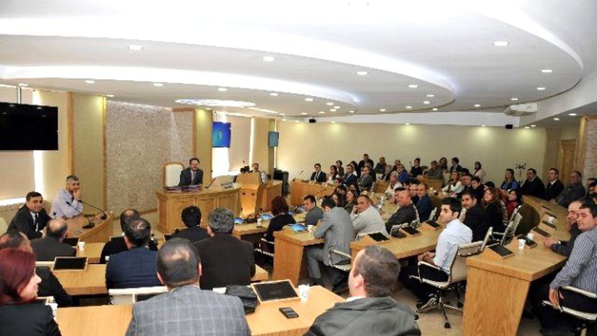 Adü\'de 76 Personel Üst Kadroya Geçirildi