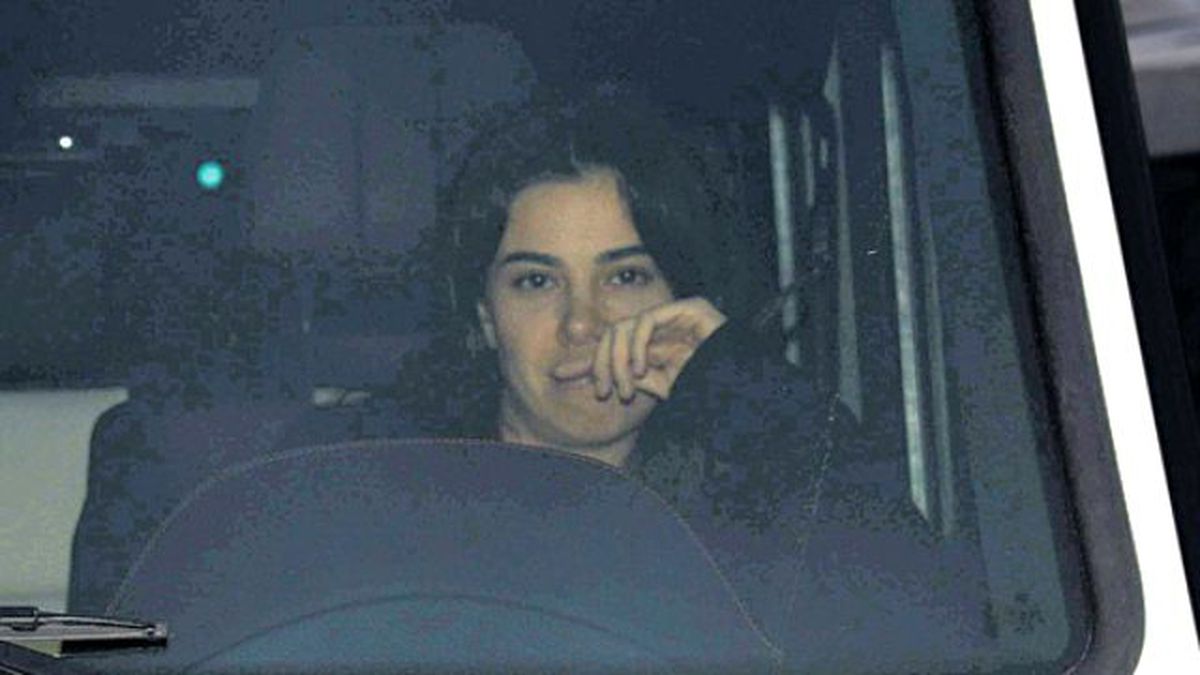 Asena, Yeni Aşkıyla Yakalanan Caner'e Kızıp Tüm Fotoğrafları Sildi