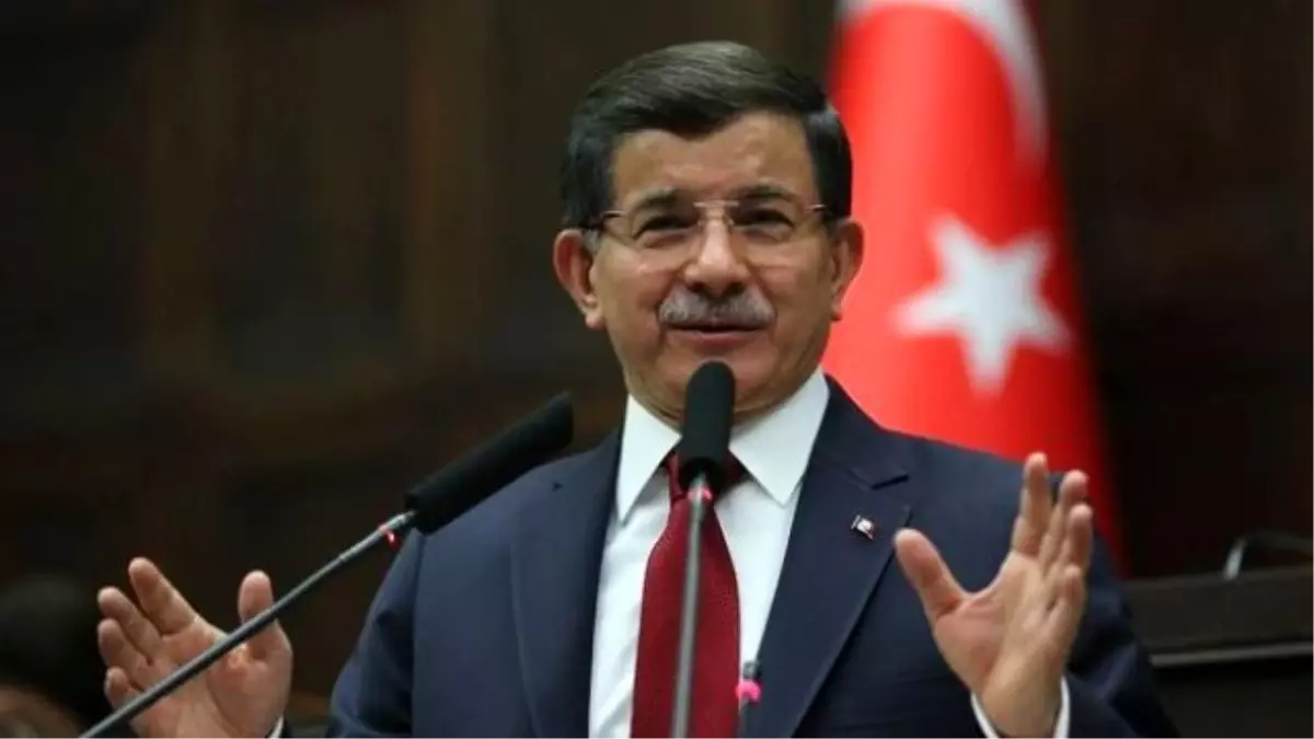 Davutoğlu, TBMM\'de Partisinin Grup Yönetimiyle Görüşüyor