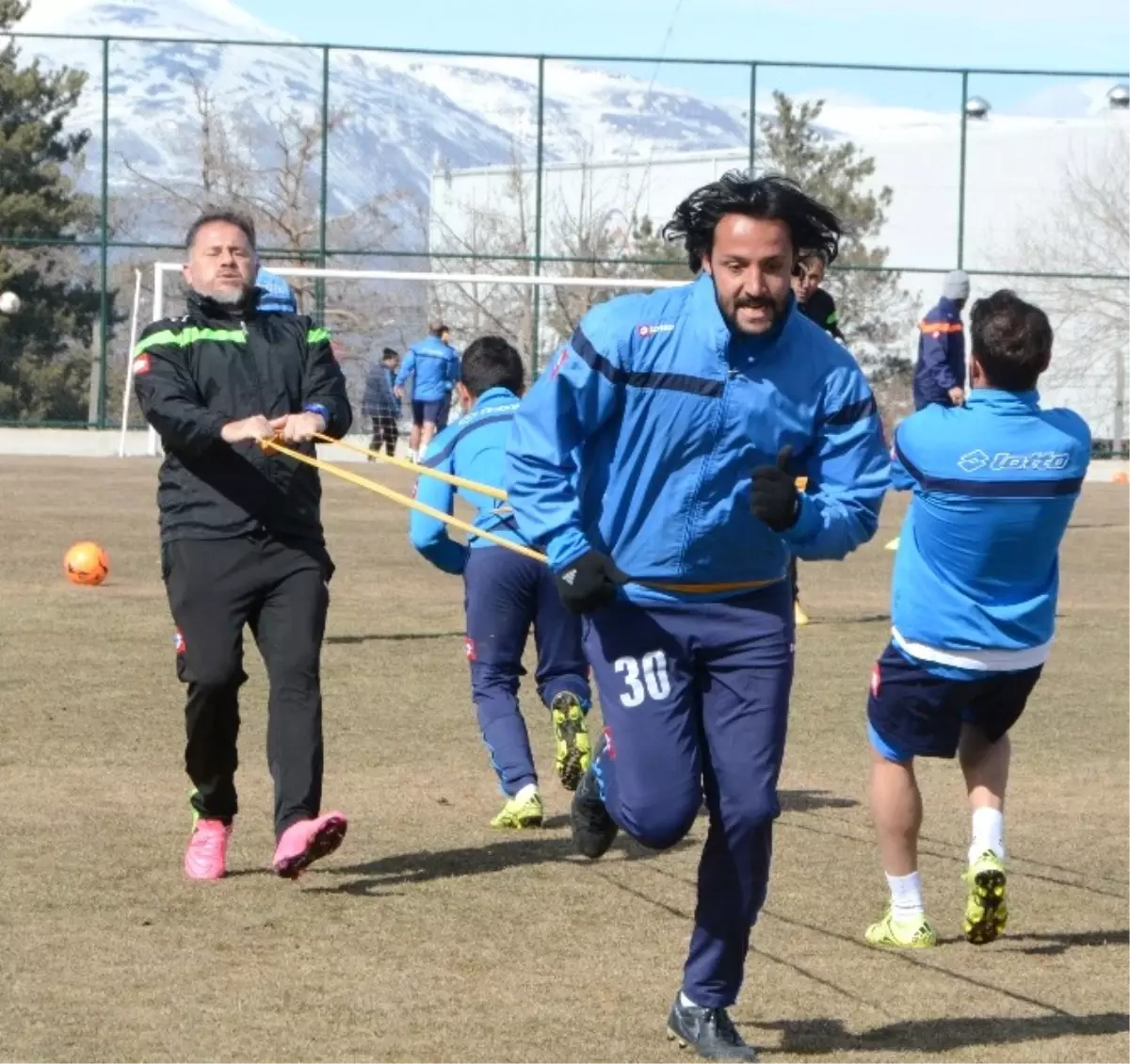 Bb Erzurumspor Teknik Direktörü Yıldırım: "Şampiyonluk İpini Göğüsleyeceğiz"