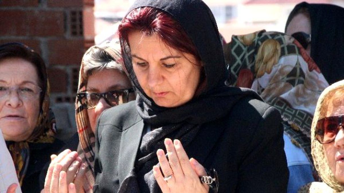 CHP Genel Başkan Yardımcısı Lale Karabıyık\'ın Acı Günü