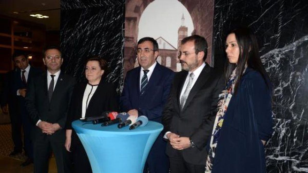 Diyarbakır\'da Polis Midibüsüne Bombalı Saldırı: 7 Şehit, 13\'ü Polis 27 Yaralı (5)