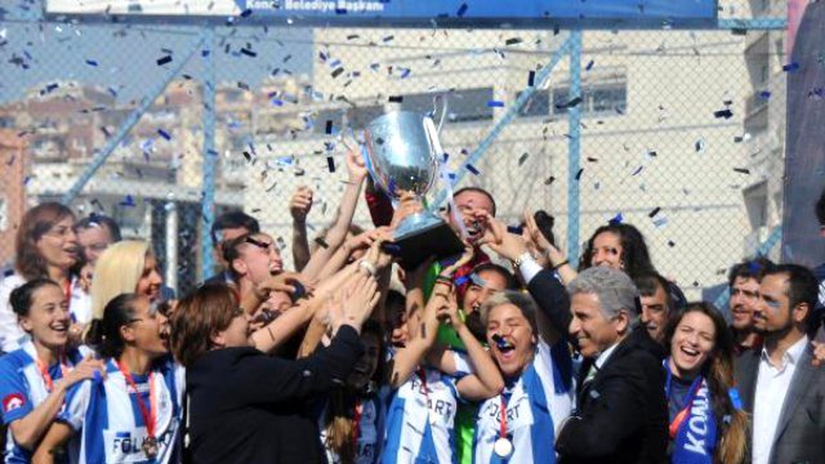 Konak Belediyespor Kupasına Kavuştu