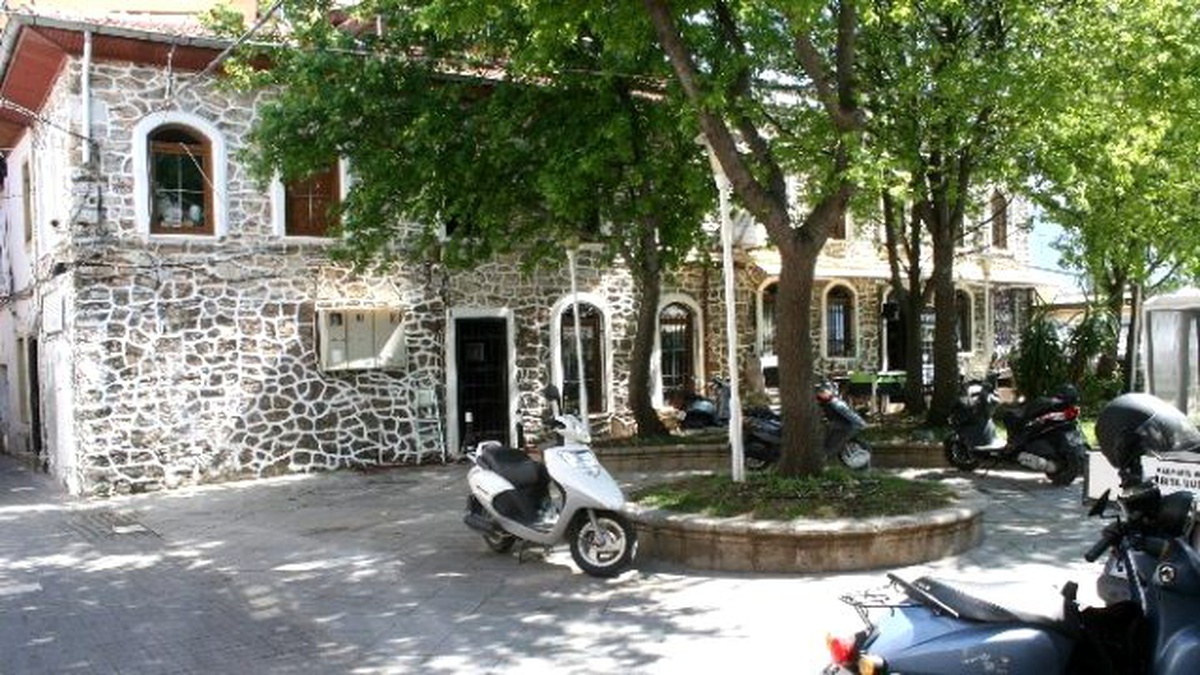 Marmaris\'te 2 Fransız Asker Türk Vatandaşını Dövüp Gasp Etti, Tutuklandı