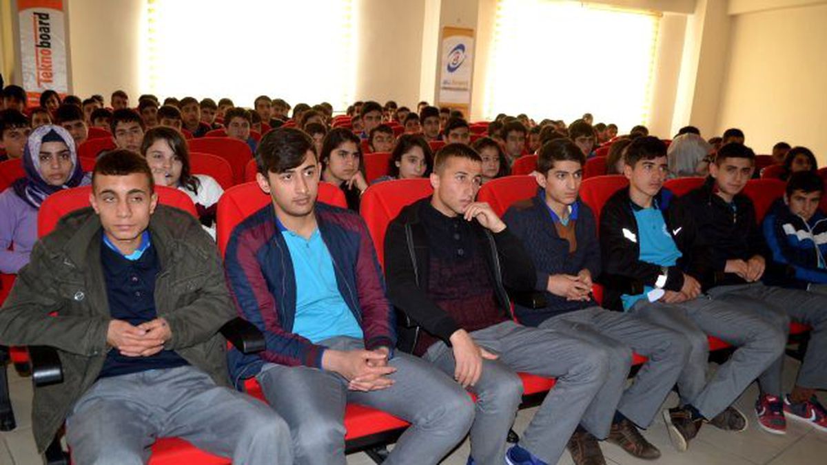 Öğrencilere Yönelik Kariyer Toplantısı Gerçekleşti