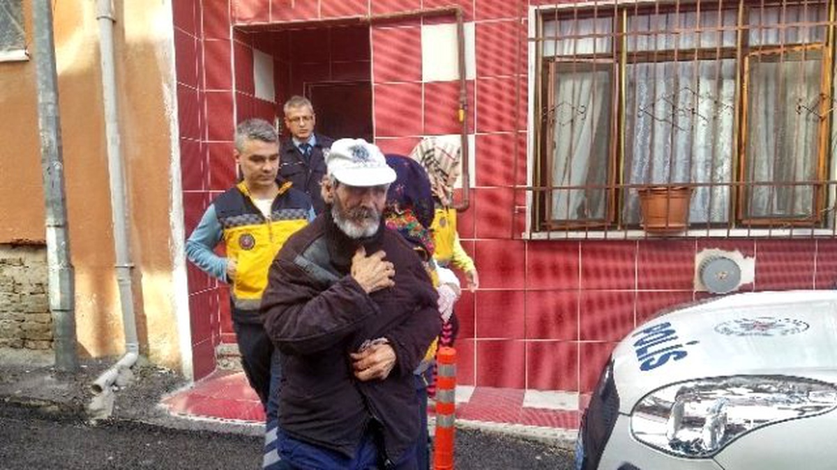 Eve Kilitleyip Aç Bıraktılar