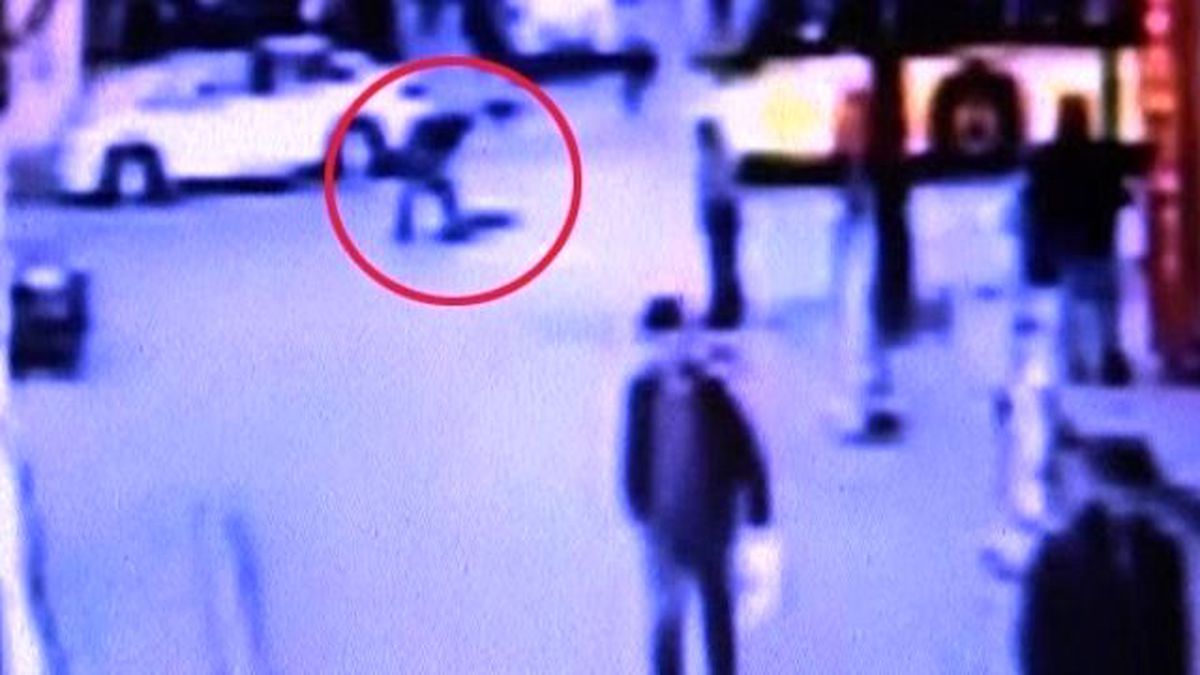 Rögar Kapağını Açtı, Kanalizasyona Atlayıp İntihar Etti! O Anlar Kamerada