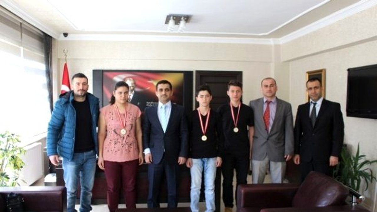 Şampiyonlardan Kaymakam Şakar\'a Ziyaret,