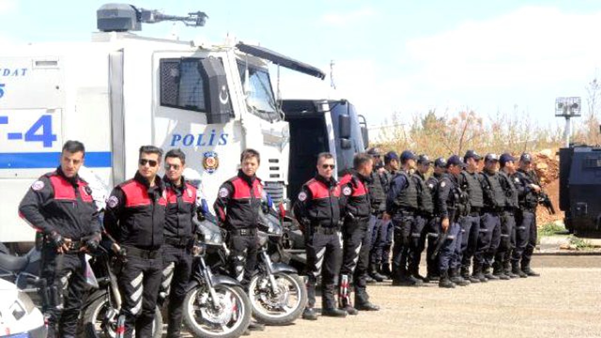 Şanlıurfa\'da Öcalan\'ın \'Doğum Günü\' Alarmı