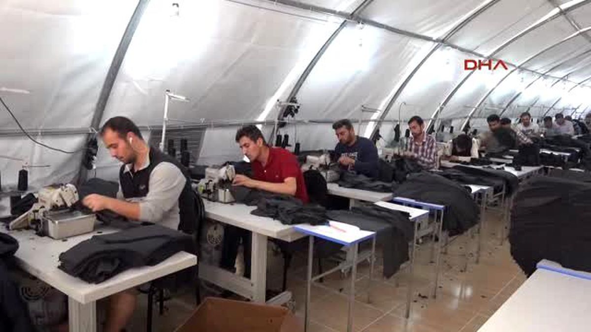 Şanlıurfa - Suriyeliler Biçki ve Dikiş Öğreniyor