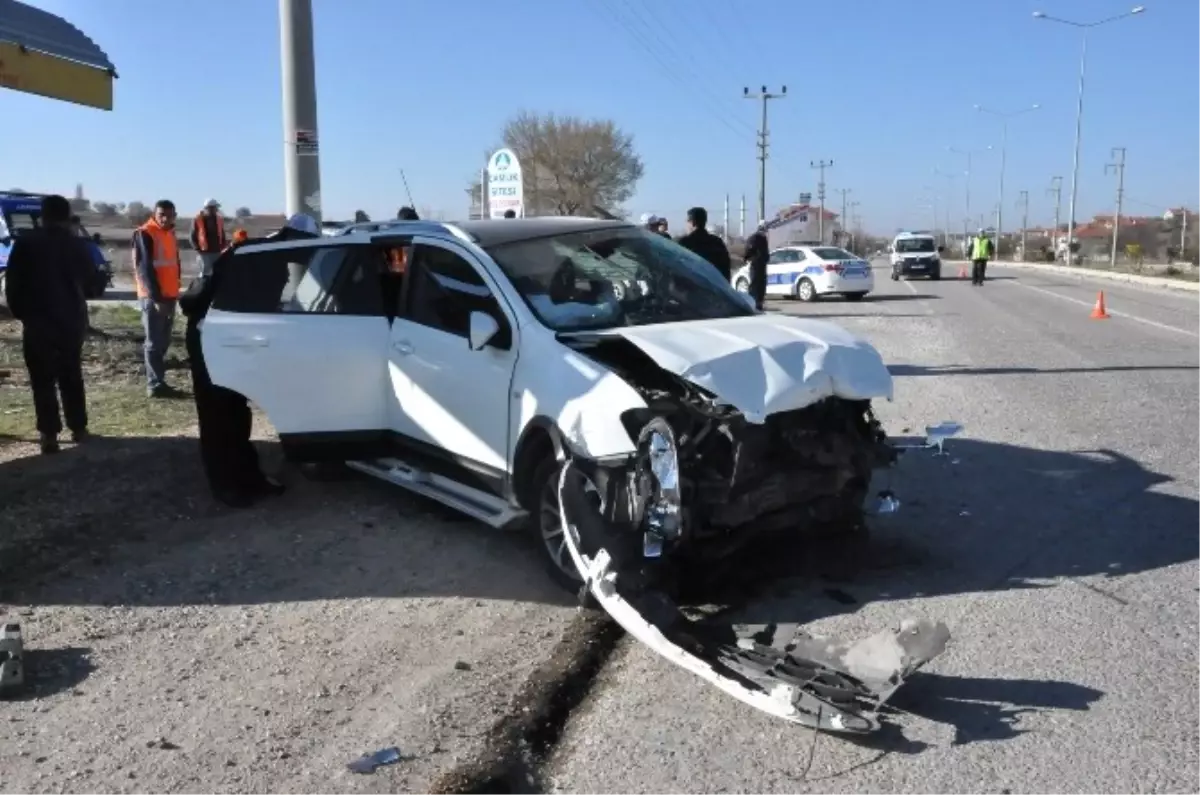 Uşak\'ta Trafik Kazası; 5 Yaralı