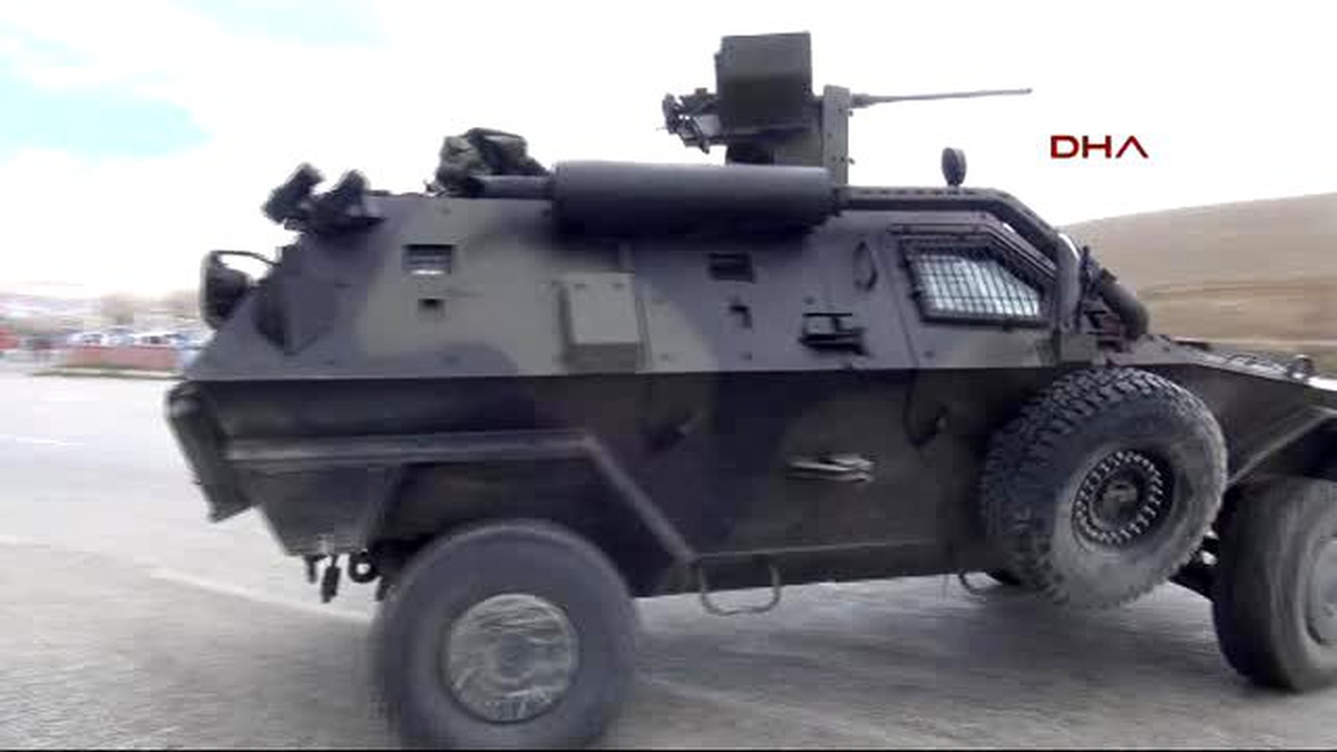 Van - Özel Birlikler \'Ölürüm Türkiyem\' Türküsüyle Operasyon Bölgesine Uğurlandı