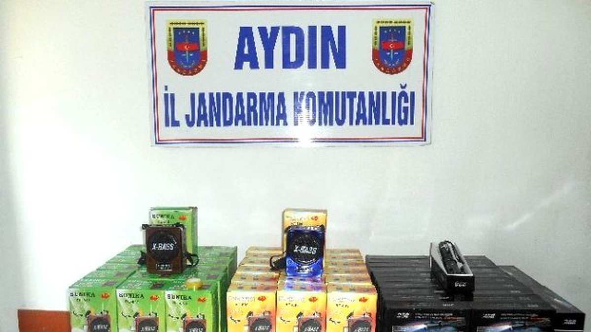 Aydın\'da Kaçak Radyo ve El Feneri Yakalandı