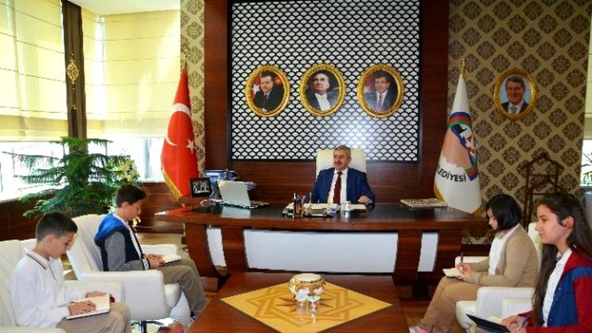 Başkan Baran Öğrencilerle Röportaj Yaptı