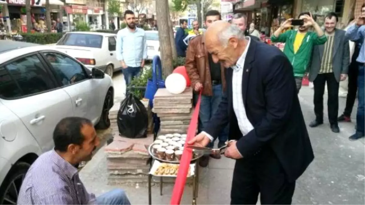 Boya Sandığı İçin Davul Zurnalı Tören Düzenlediler