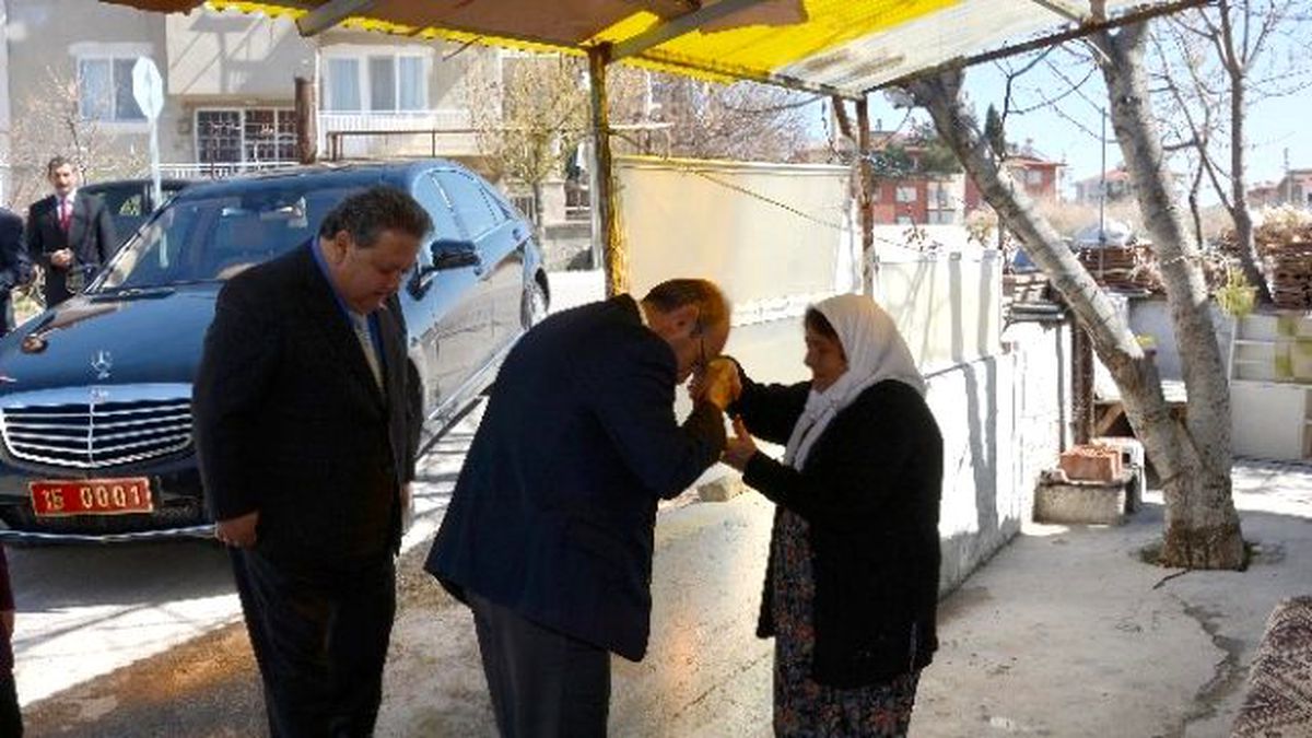 Burdur Sydv\'den Yaşlı ve Engelli Vatandaşların Evlerinin Temizliği Projesi