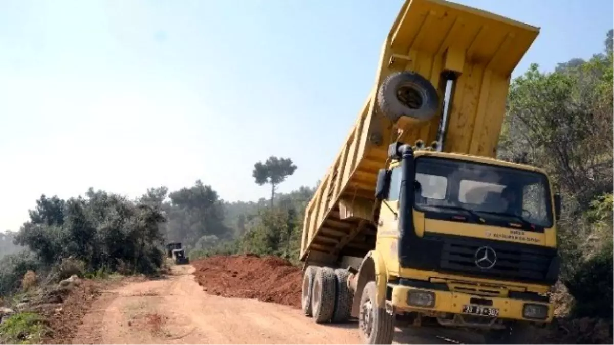 Büyükşehir Belediyesi, Çevlik Mahallesi\'ne Yeni Yol Yapıyor