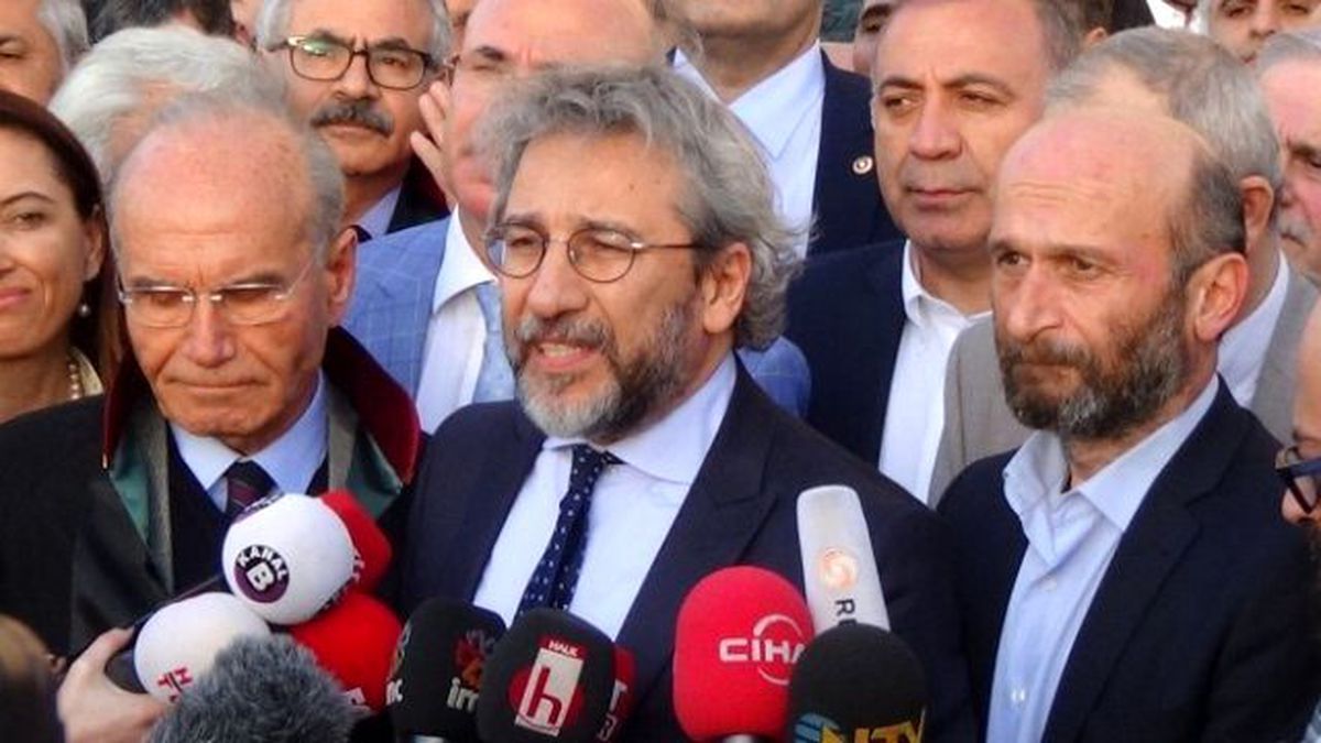 Can Dündar ve Erdem Gül\'ün Davası Ertelendi