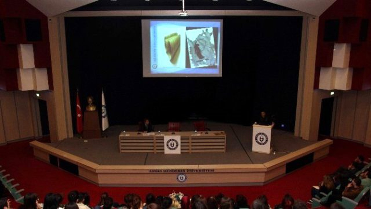 Geçmişten Günümüze Anadolu Kütüphaneleri Adü\'de Anlatıldı