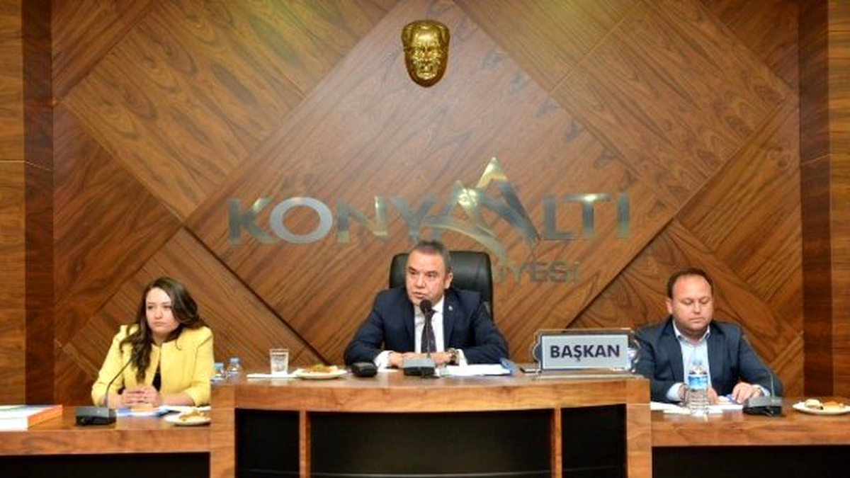 Konyaaltı\'nda 2015 Yılı Faaliyet Raporu Kabul Edildi