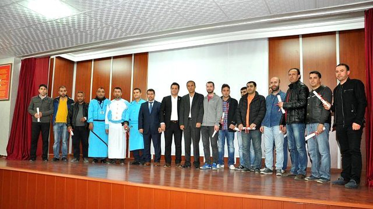 Mesleki Eğitim Merkezinden 120 Usta Ve Kalfaya Sertifika