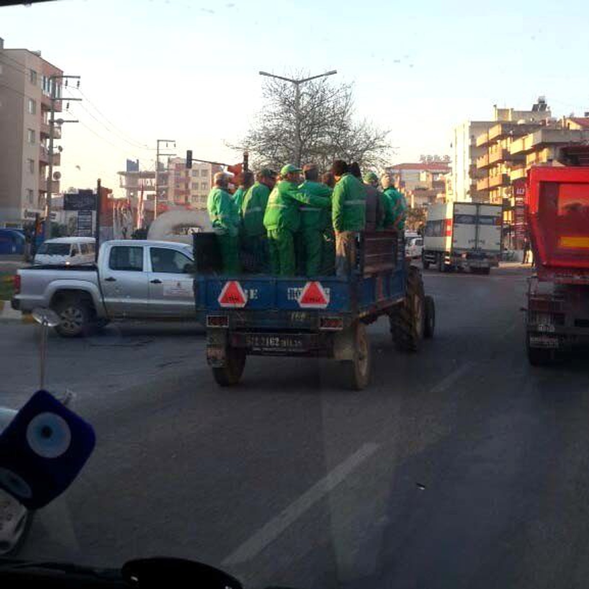 Milas\'ta Temizlik İşçilerinin Nakil Şekli Tepki Çekti
